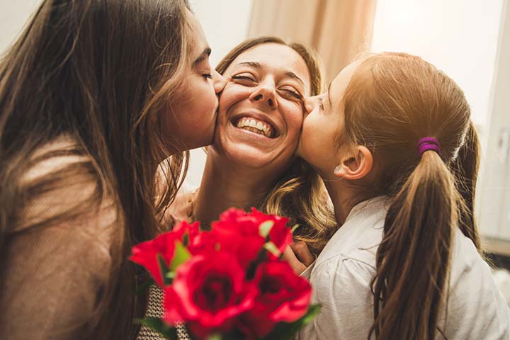 كل الأسرة تستطلع الآراء: ما دور الأم في حياتكم ومدى ارتباطكم بها؟