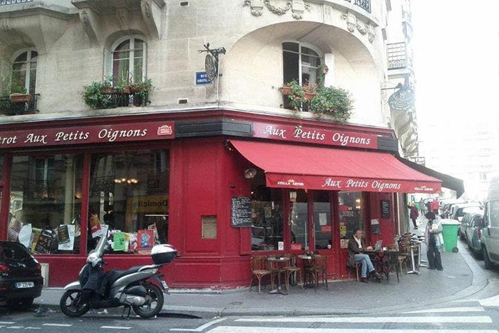 مطعم Aux Petites Oignons بالحي الـ 20