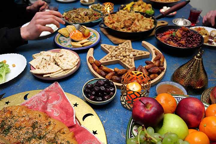 ماذا تأكل في شهر رمضان المبارك؟ وما هي مكونات الإفطار والسحور؟