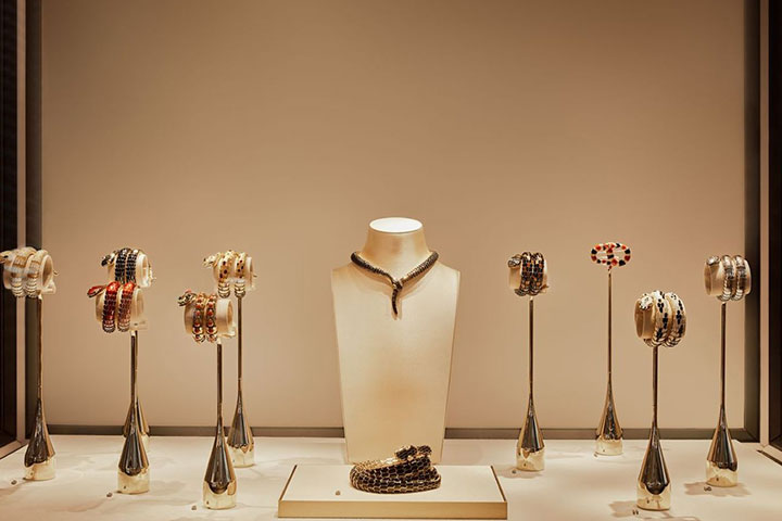 في هذا الشهر.. بولغاري تبيع مجموعة نادرة من مجوهرات Serpenti في معرض بنيويورك
