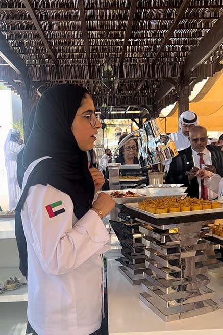 أصغر شيف إماراتية عائشة العبيدلي: وطني الإمارات منحني فرصة الوصول إلى القمة