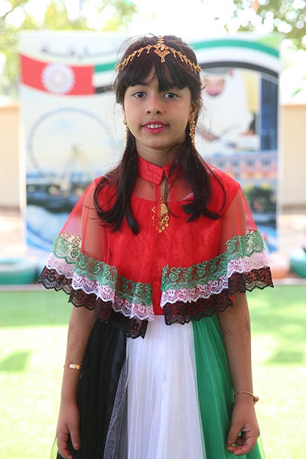 أطفال الإمارات يحتفلون باليوم الوطني «الخمسين»